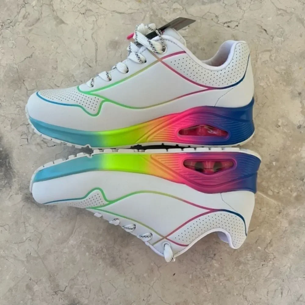 NWOT Uno Pop of Sunshine‎ Women's Skecher's Sneakers Size 7